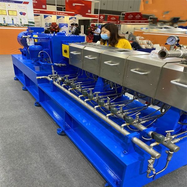 High Torque Twin Screw Extruder Plastic Compounding Line Custom Screw Barrel Multiple Voltage Available