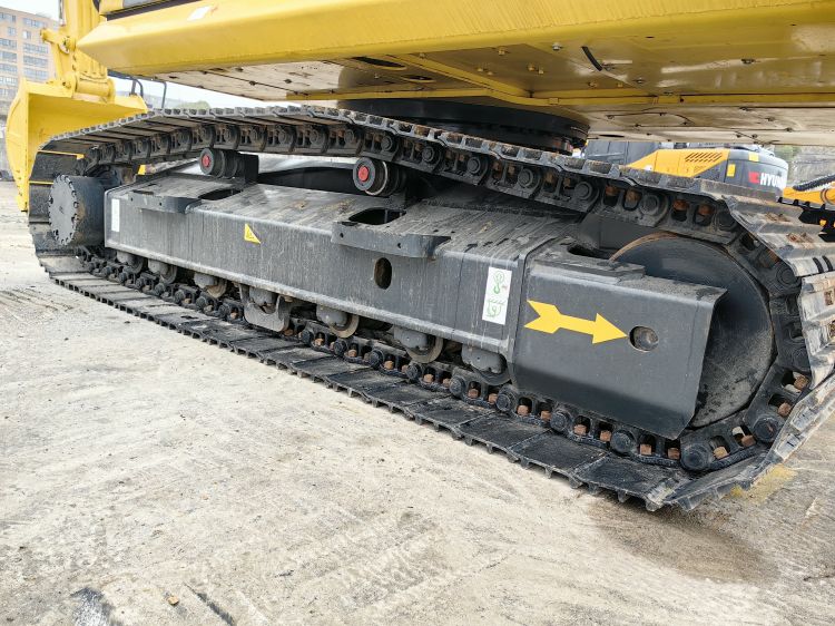 Original Hydraulic Valve 2021 Japan Made 20 Ton Crawler Chain Excavator Komatsu PC 200-8