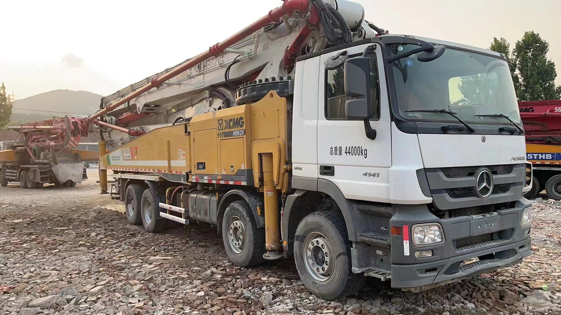 HB62V 62m Used Concrete Pump Truck 2019 XCMG Refurbished Concrete Pumps