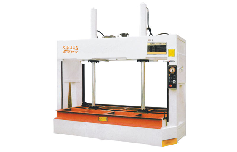 Hydraulic Cylinder 50T Cold Press Machine For Aluminum Board Wooden Door 1300mm
