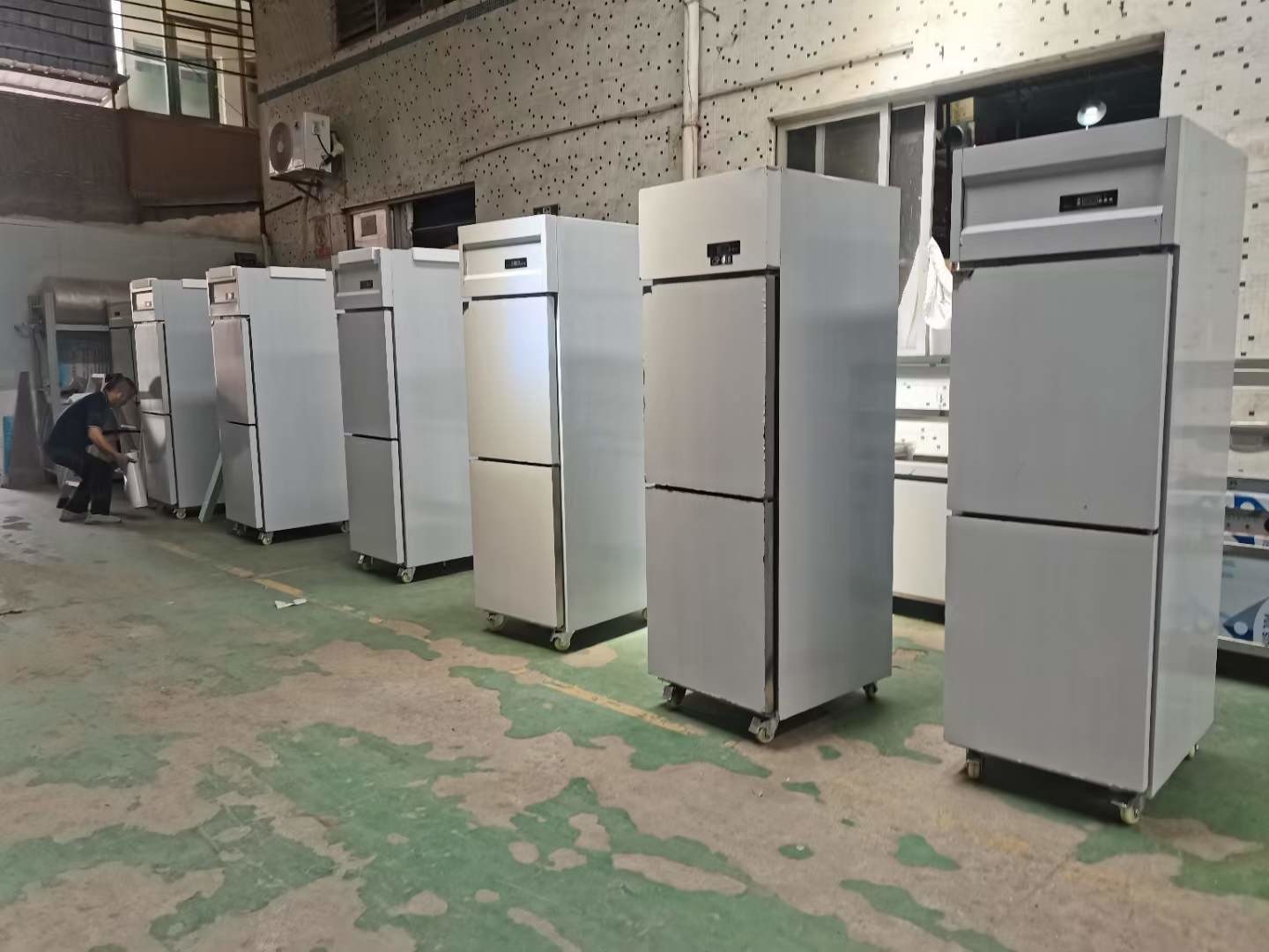 Commercial Kitchen Upright Stainless Steel Fridge 3 Door Fridge Refrigerated