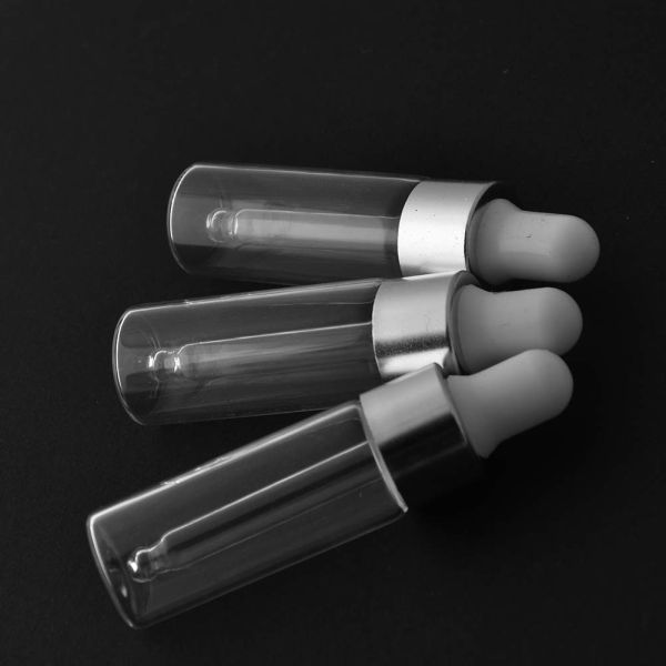 Silver Mini 5ml Essential Oil Bottles OEM ODM Glass Dropper Bottles