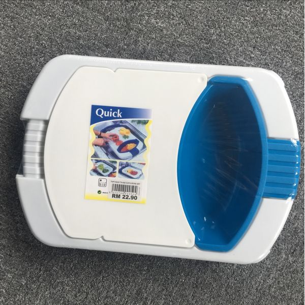 Hanging Plastic Cutting Board Wear Resistant 42 * 29 * 7cm With Non Slip Feet