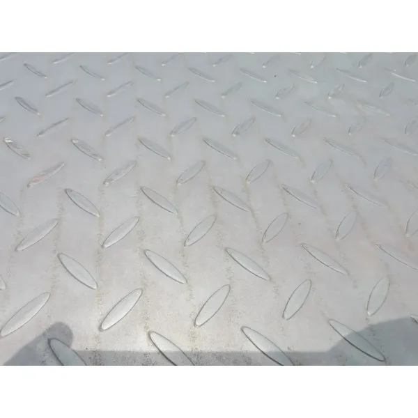 A36 Q235B ST37 Hot Rolled Diamond Floor Plate Checker Plate with 2.0mm-12mm Thickness