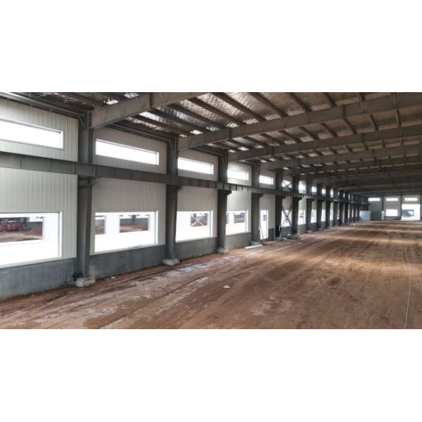 Prefabricated Light Steel Structure Construction Tractor Factory Warehouse (KXD-222)