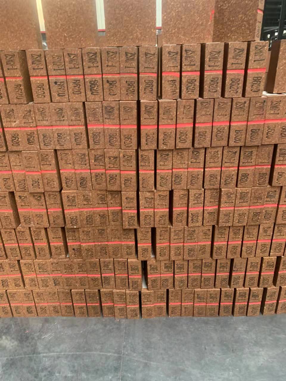 Industrial Choice Temperature Resistant Magnesia Chrome Bricks With ISO9001 Certificate