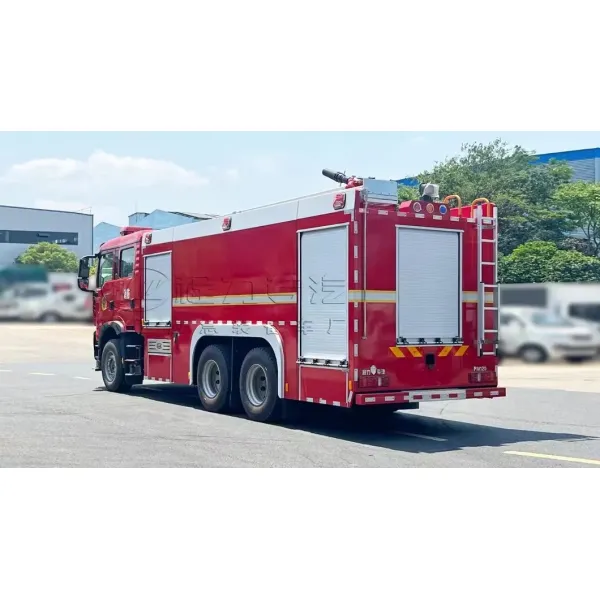 Versatile Fire Truck for Residential and Wildfire Response