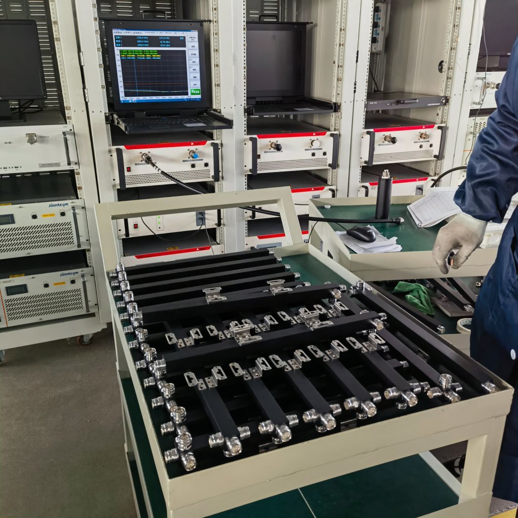 Wide Frequency 5g Products with DIN Connector 698-3800MHz RF Power Splitter Power Divider 3 Way with DIN/N/4.3-10 Connectors