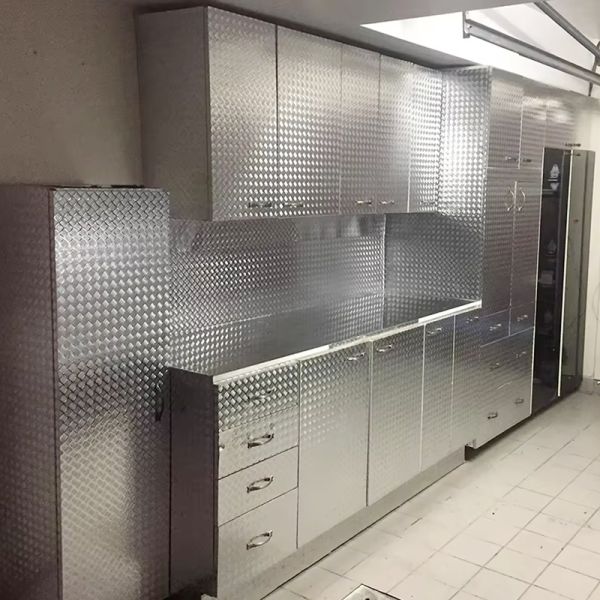 3003 5052 5083 6061 Anti-Slip Diamond Pattern Aluminum Tread Plate Aluminium Metal