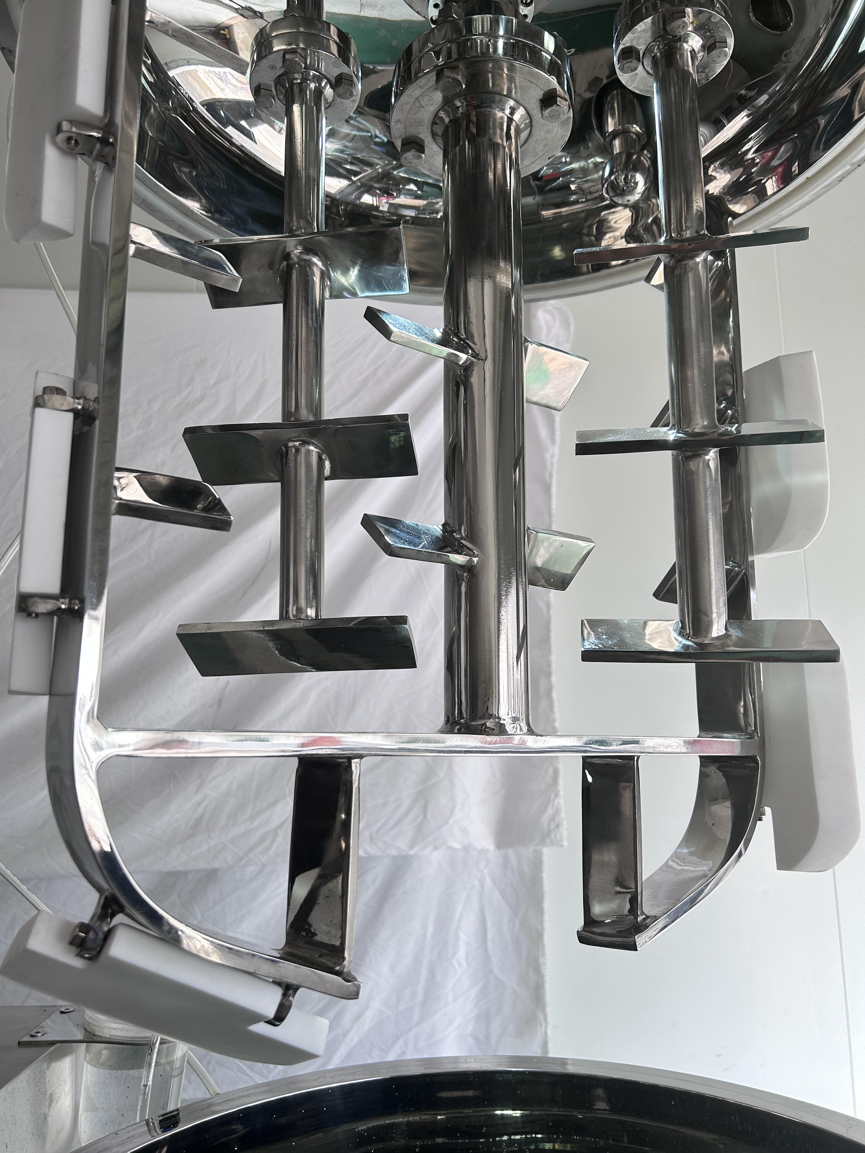 200L Vacuum Emulsifying Mixer Machine For Processing Cosmetic Cream