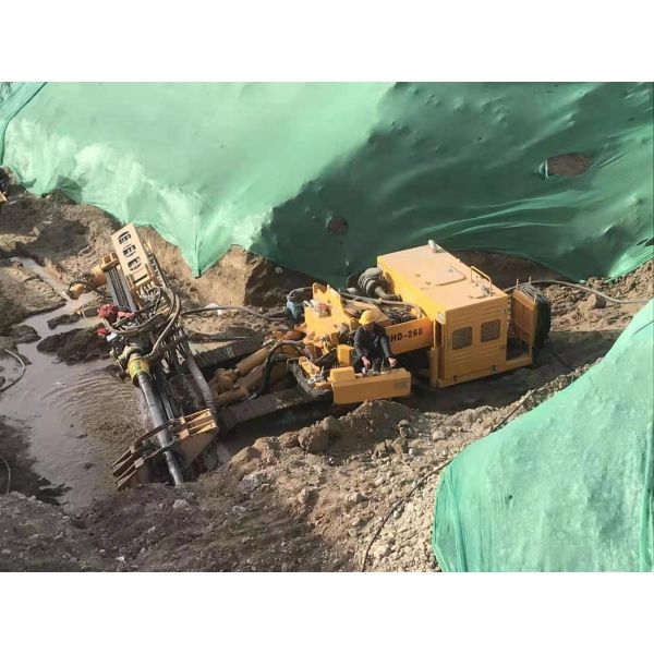 Hydraulic Rotary Drilling Rig With ISO 9001 BHD - 260