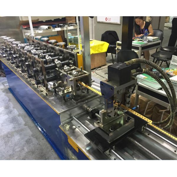 Angle Beads Wall Panel Forming Machine 5.5KW 20m/min Hydraulic Cutting