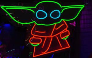 China Aliens neon sign drop shipping eye-Catching Led neon sign  neon lighting on sale