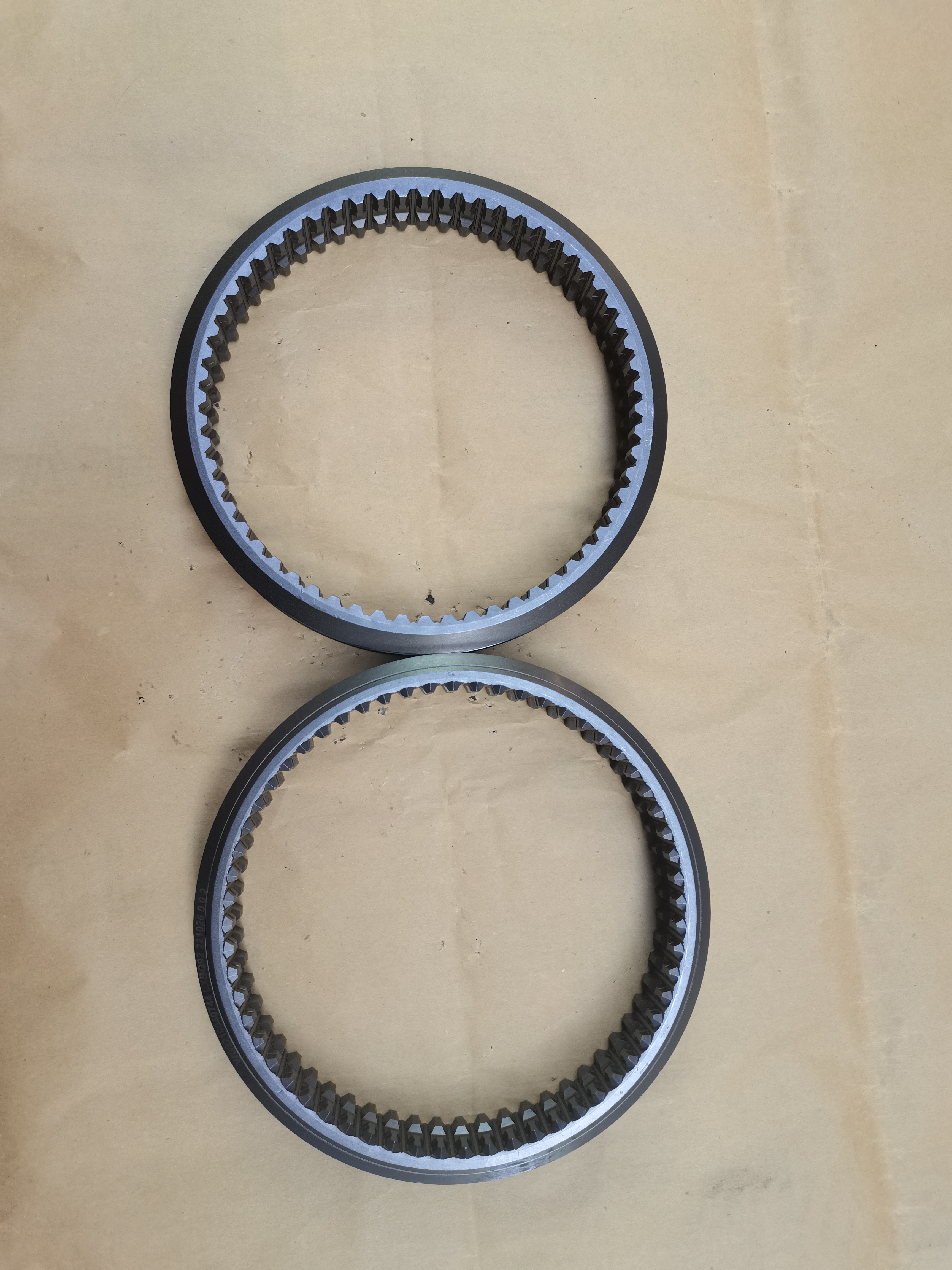 WG2210040744 National Heavy Duty Truck HOWO Transmission Main Shaft Gear Sleeve Design