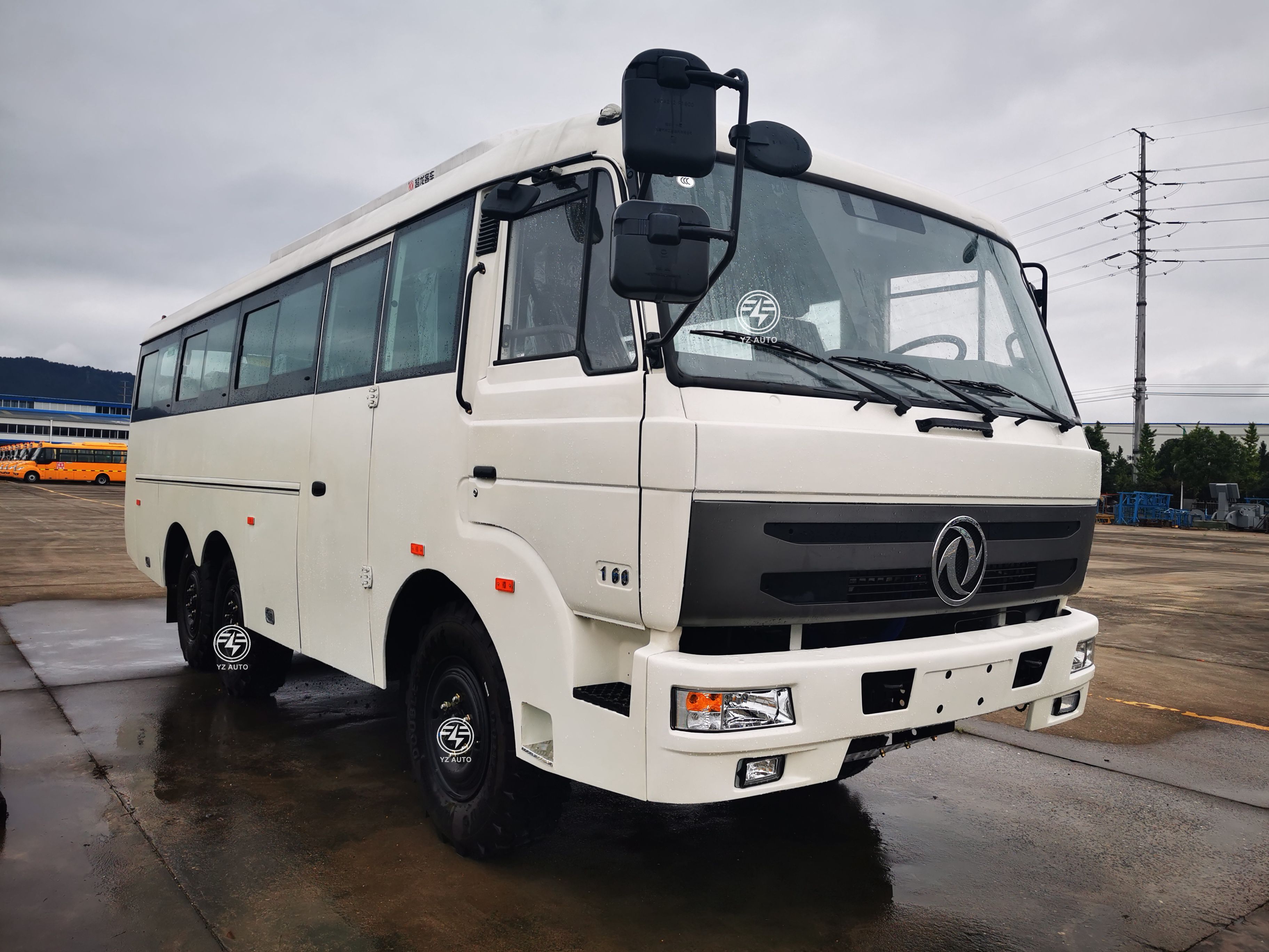 Affordable and Durable Dongfeng 30seat 4x4 6x6 Coach Bus for Long Distance Travel