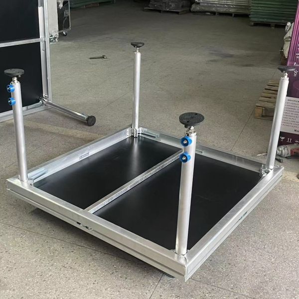 Round / Square Portable DJ Stage Platform Detachable Aluminum Alloy Glass Plywood Material