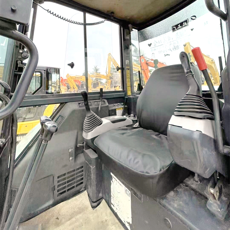 Original Mini Komatsu Used 55MR Excavator PC55MR-2 Digger with Hydraulic Cylinder