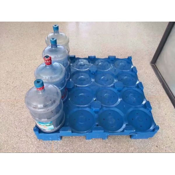 Best selling 5L water bottle plastic pallet