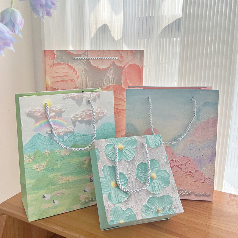 Creative oil painting gift bag, artistic tote bag, exquisite festival men's and women's birthday bouquet packaging, gift paper bag for free