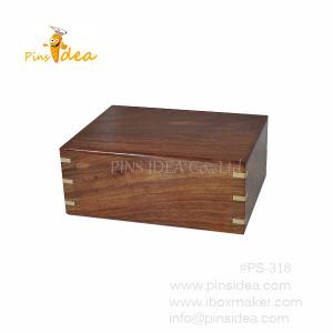 China Best Seller Wooden Pet Urn, Traditional Ash Urn , Custom Design and Brand Accepted on sale