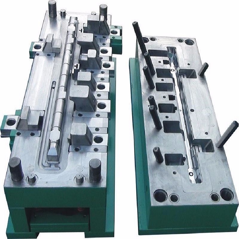 Custom Auto Radiator Plastic Tank Injection Mold PA66 Material