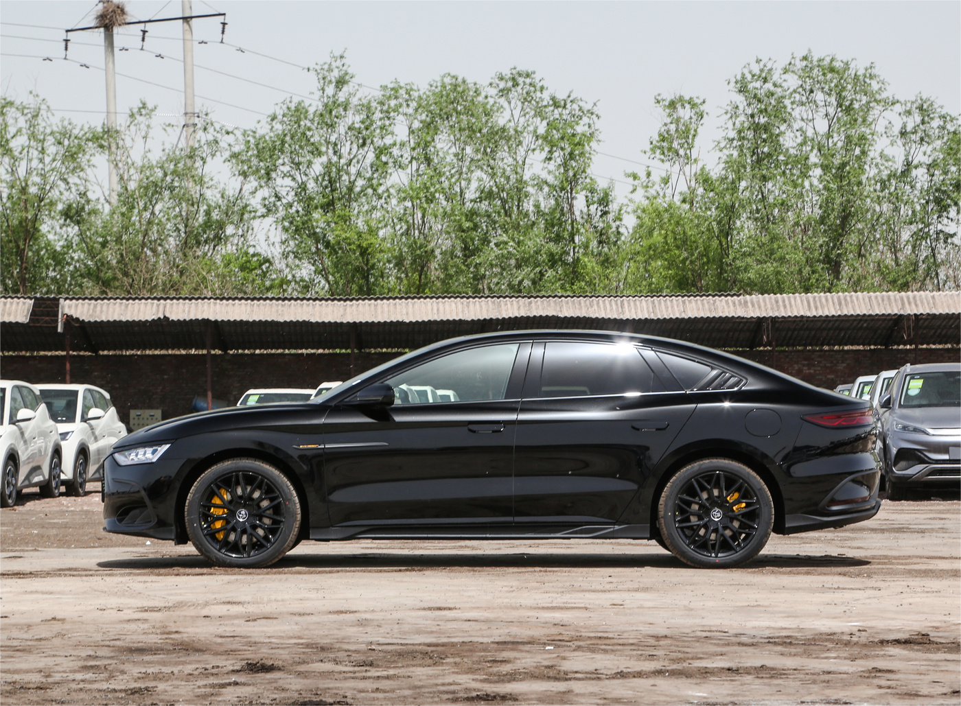 BYD Han DM-p God of War Edition The Perfect Combination of Luxury