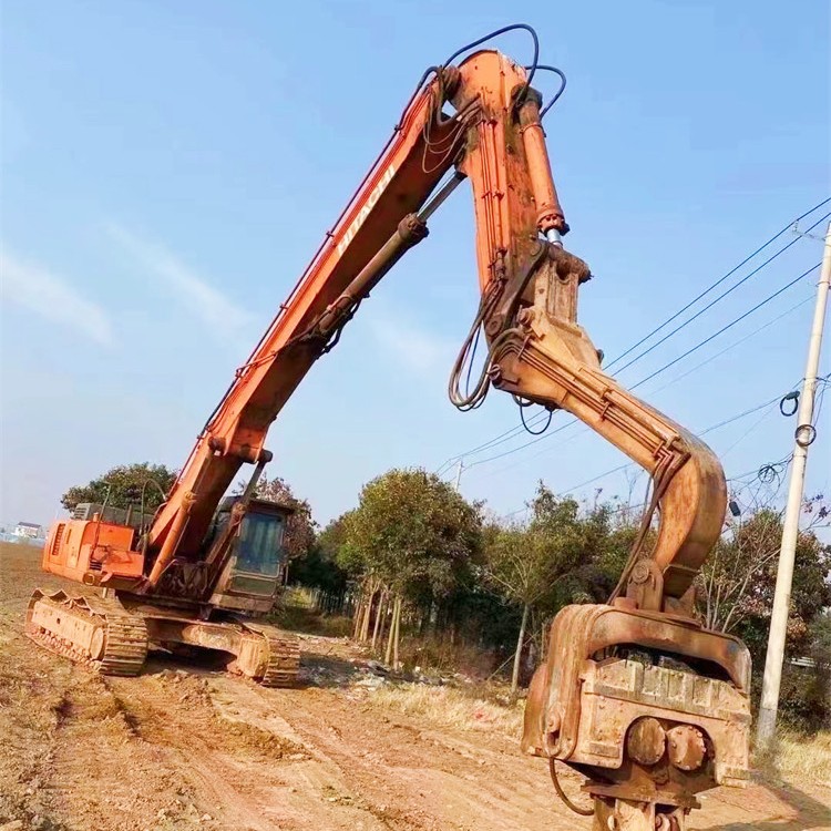 Affordable Cost Hitachi 450-6 Excavator 2019 Made in Japan with 1.9 m3 Bucket Capacity