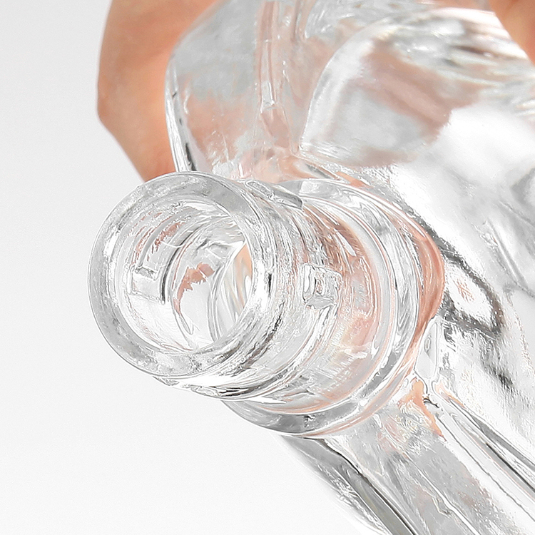 Super Flint Glass 500ml Bottle for Vodka Whiskey Custom Make and Pocket-friendly