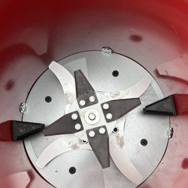 Hardened Iron Vegetable Chopping Machine Efficient Root Slicer For Farm Use