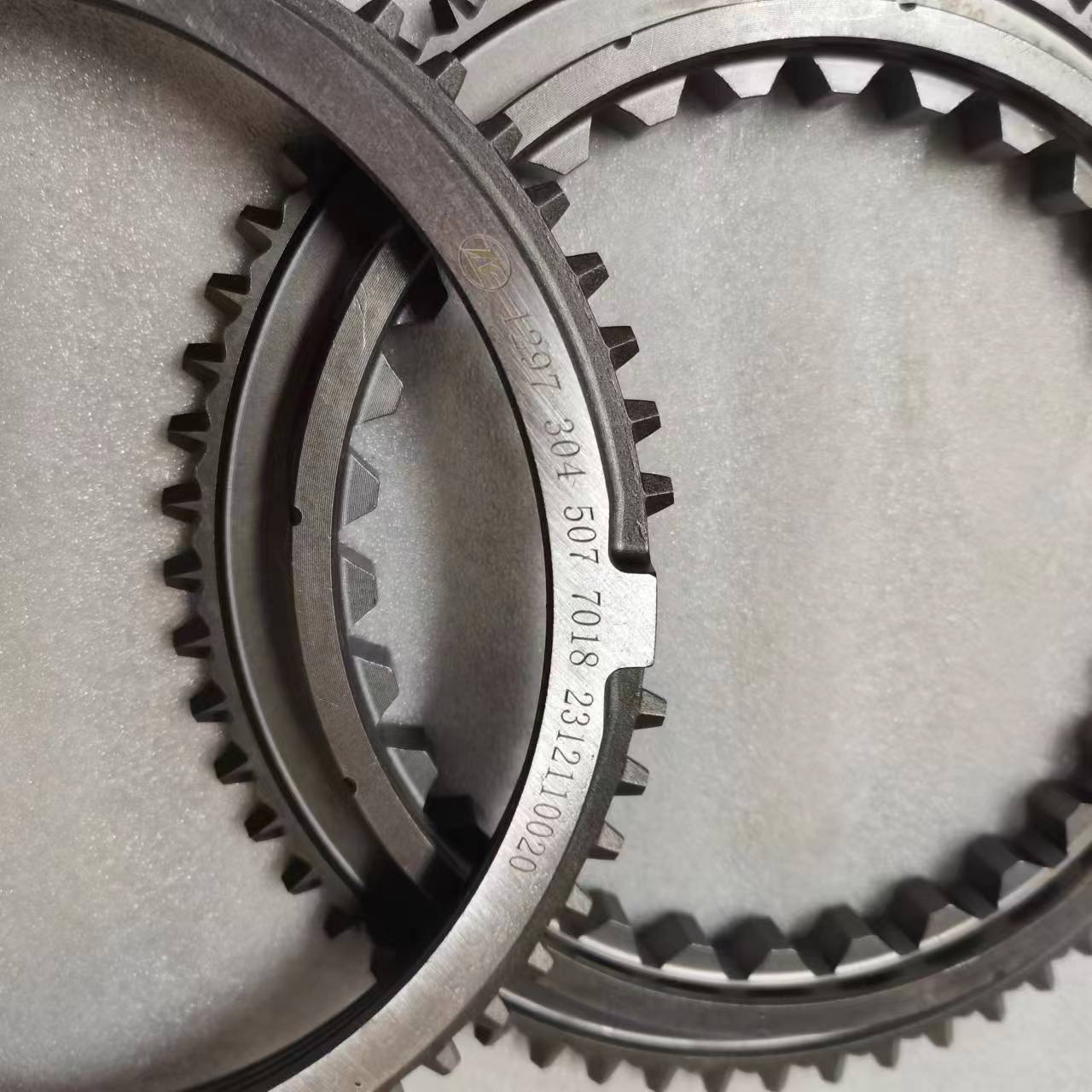 F3000 Truck Parts 3/4 Synchronizer Transmission Spindle Gear 1356204010/1316304103/1316304002