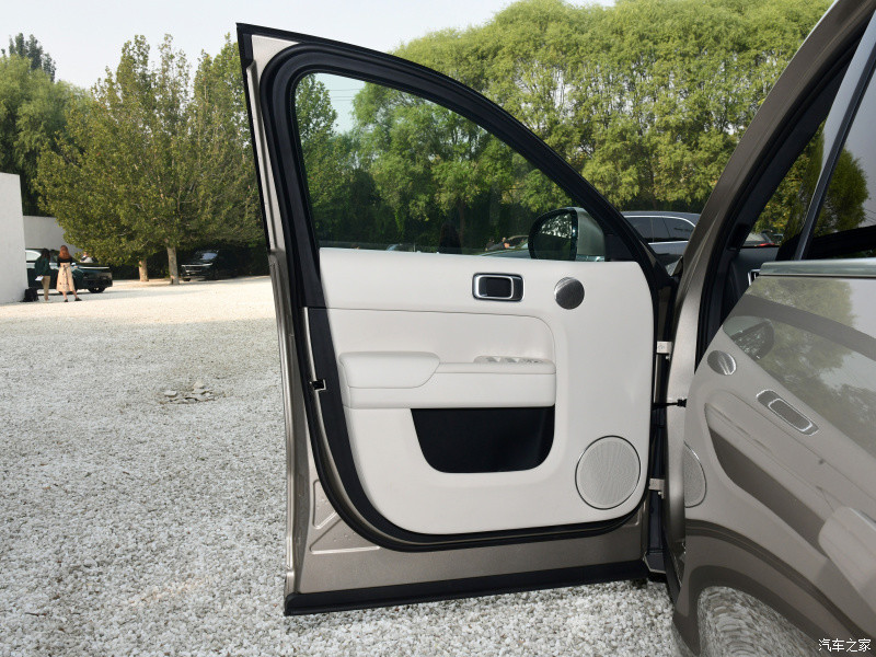 Top EV Cars LI L8 2023 Max EREV Medium and large SUV Extended range 154 Hp