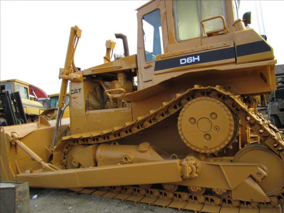 Used USA CAT Dozer D6 D7 D7R D7G D7H D6R Hydraulic Bulldozer with Food Beverage Shops