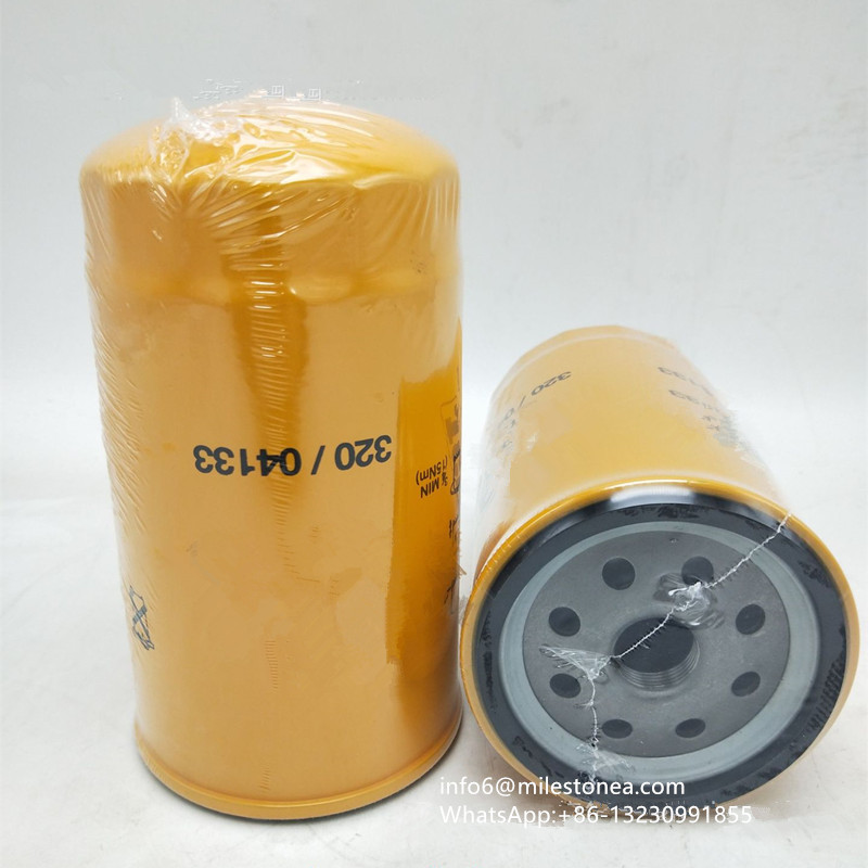 Factory High Quality Diesel engine oil filter 320/04133 P502465 LF17556 for heavy duty truck parts