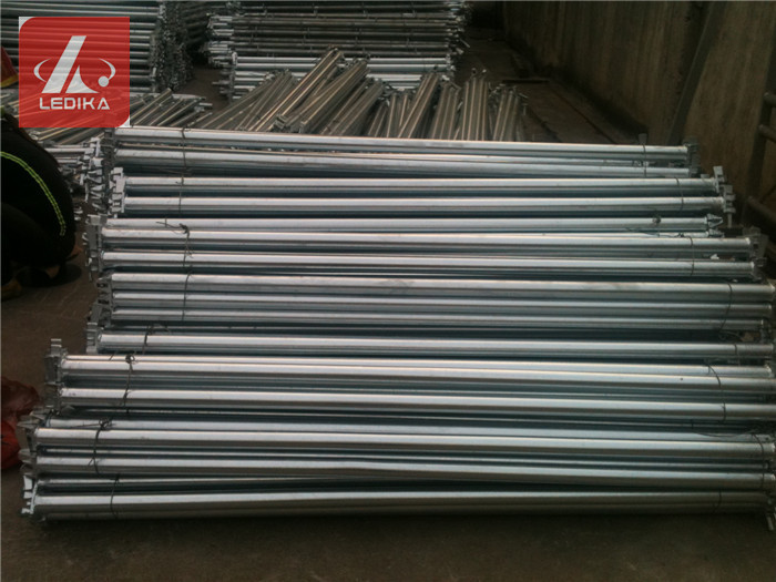 48.3mm Silver Steel Layer Truss Speaker Stands For Outdoor Activities / Performances