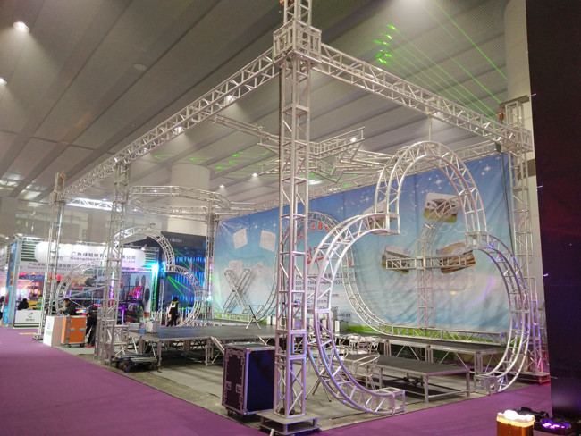 Heavy Duty 250 KG Lifting Tower / Crank Stand For Event Lighting Truss