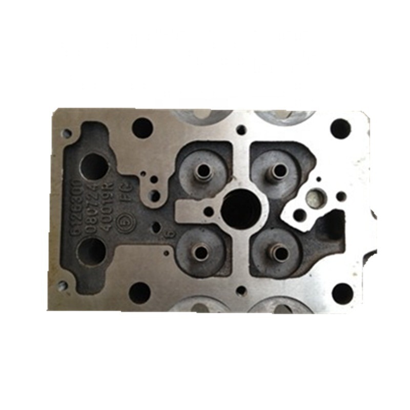 Sinotruk HOWO Truck Spare Parts Cylinder Head Assembly Az1095040123
