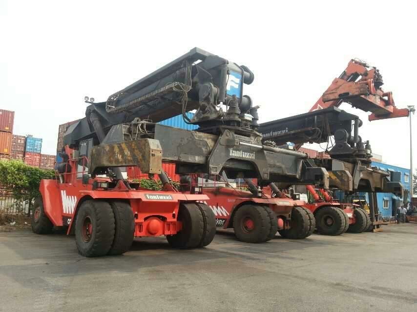Low Fuel Consumption Fantuzzi Container Handler , Used Container Handling