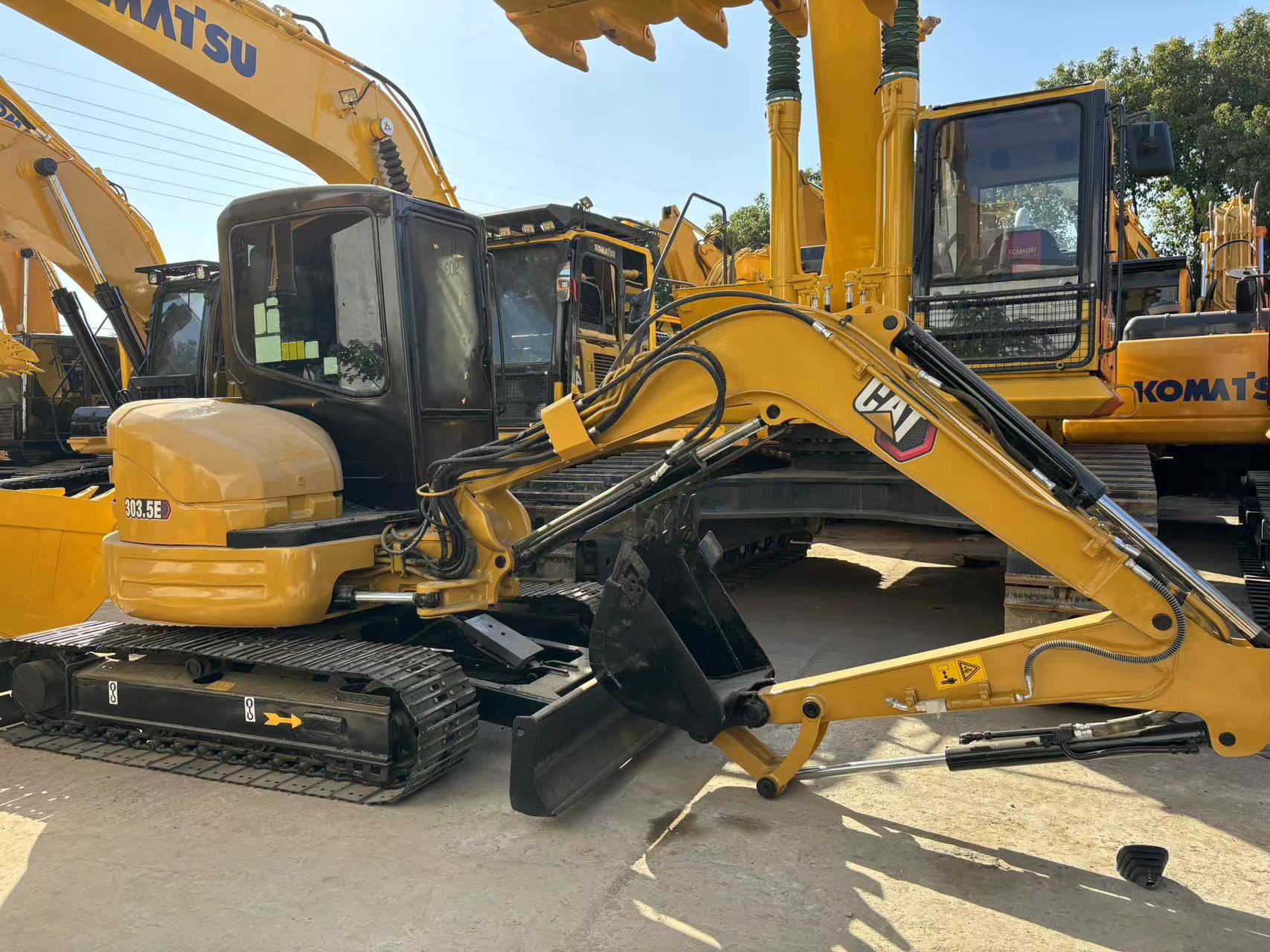 Maximum Digging Depth 3275mm 2ton Used Cat 303.5 Mini Digger Excavator 304c 306 307 308