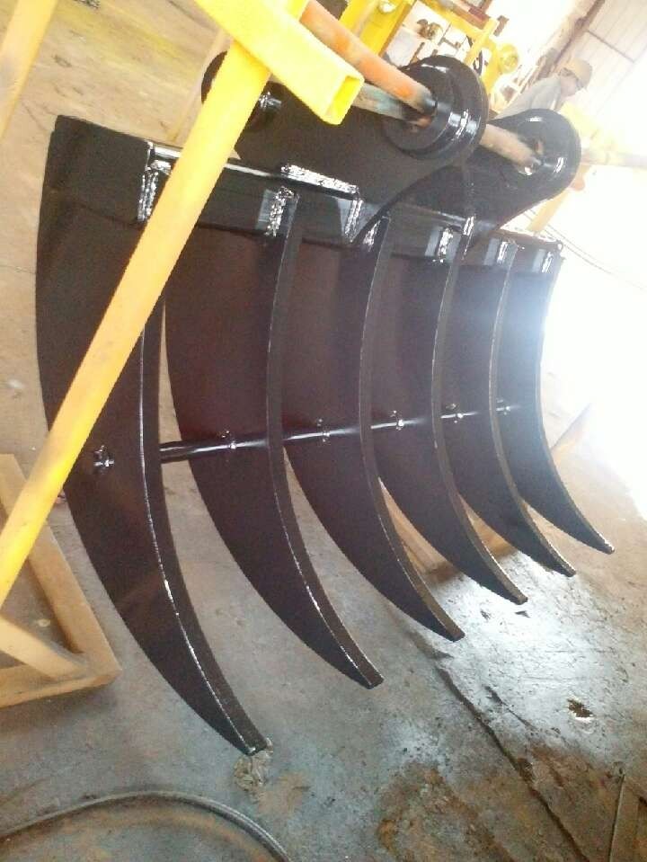 Excavator Attachments Brush Rake Q355B Hitachi EX200 EX350 Excavator Brush Rake
