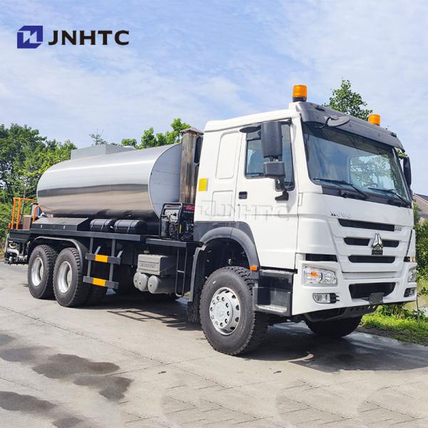 HOWO Intelligent Bitumen Spreader Asphalt Spraying Equipment Trucks 6X4 336HP