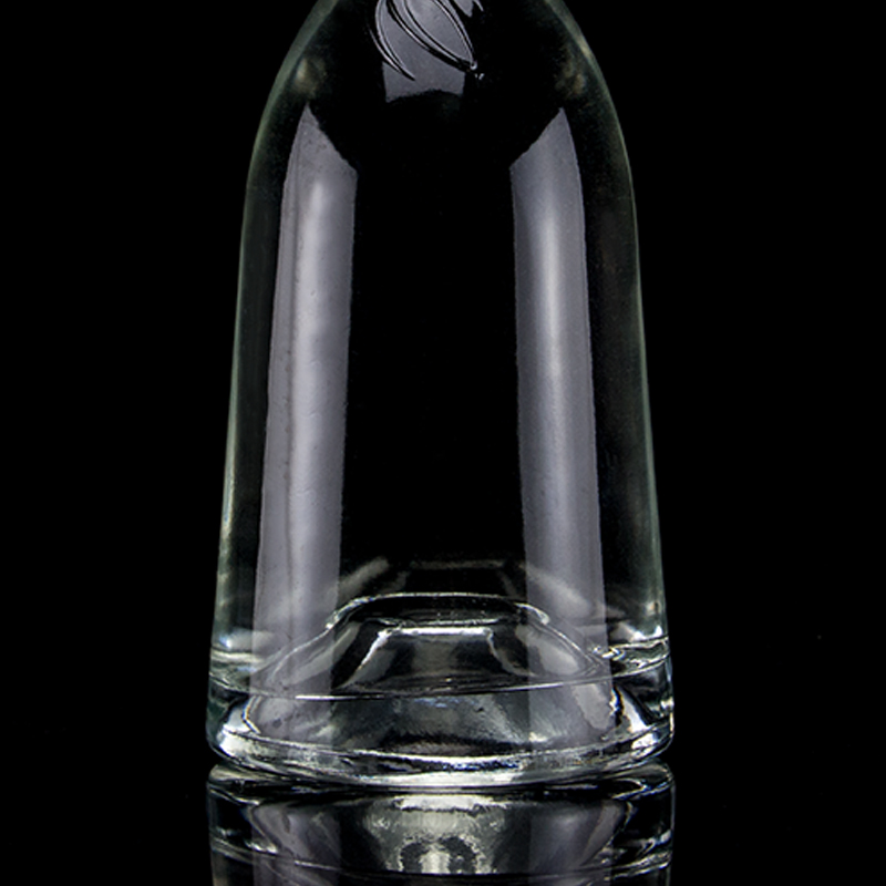 750ml Cut Shape Unique Design Glass Spirits Bottle Manufactured by for Custom Made