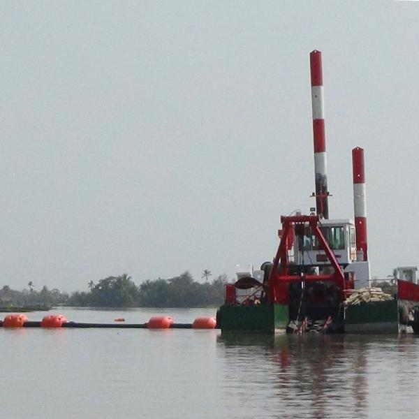 Dredger operation detail