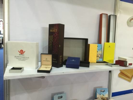 W19mm*L300m Corner Pasting Tape / Plastic Tape For The Four Corner Pasting Of The Box