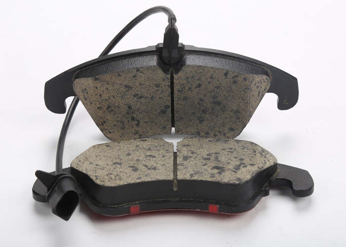 Emark Certificated Auto Brake Pads No Noise 100% Green Tested