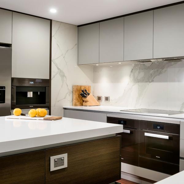 Lacquer And Timber Veneer Kitchen Cabinet Modern Handless Modular Kitchen Cupboards