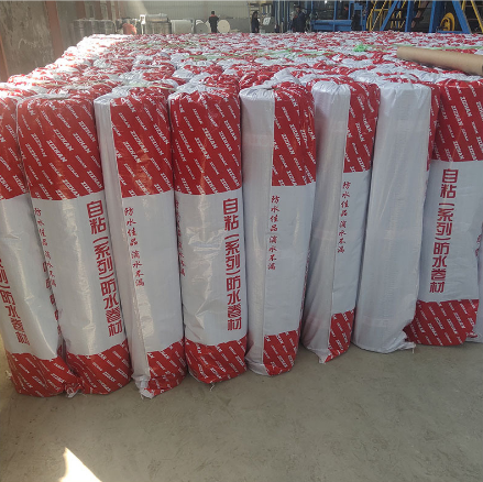 Self Adhesive Modified Bitumen Waterproof Membrane Color Steel Tiles On The Roof