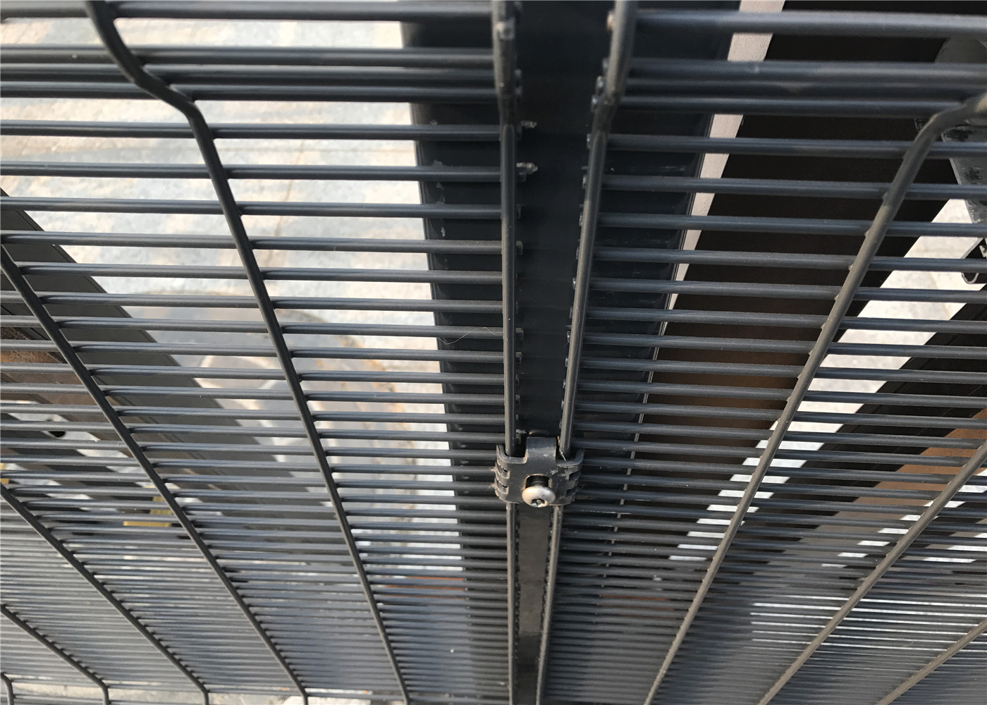 358 wire fence anti climb 3" x 0.5" /12.70mm x 76.20mm 2400mm x 3000mm width hot dipped galvanized