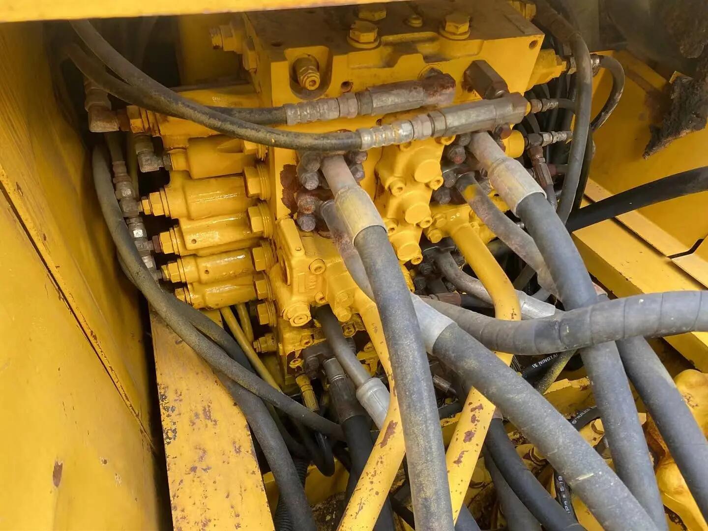 Hydraulic Valve Original Komatsu PC300-7 Excavator for Large Digger in Japan Market