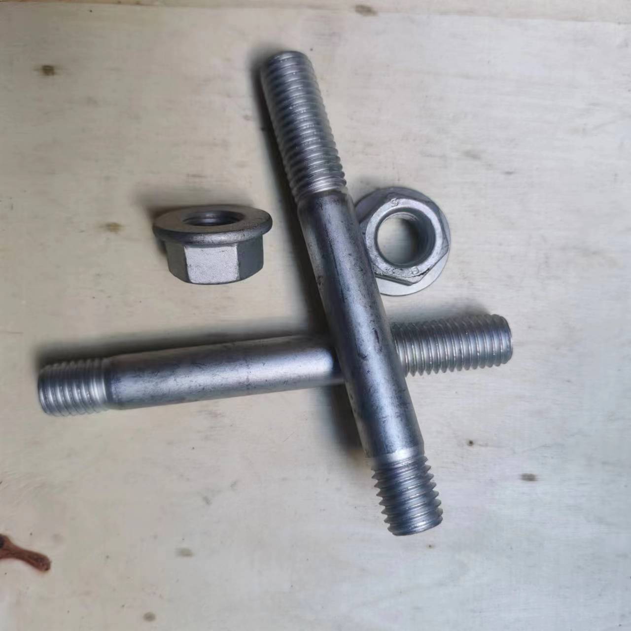 GB898 4BG1 Standard Size Retarder Double Head Bolts with Nut and Performance Design