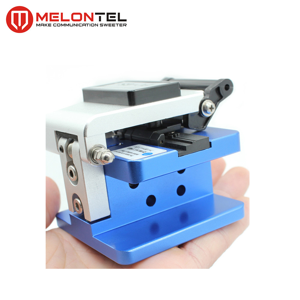 Single Tube Fiber Optic Tools , High Precision Cutting Cleaver 0.5° Cleaver Angle MT 8521